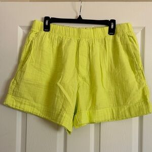 Gap light weight gauzy shorts, L